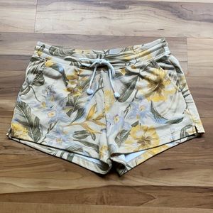 *SOLD* Old Navy Women’s Floral Terry Shorts*